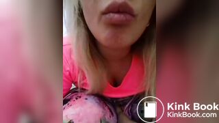 Iranian girl shitting