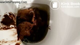 Huge turd really stretches her wide