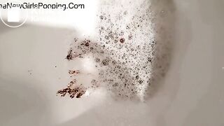 Huge turd really stretches her wide