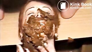 Slim baby really loves fresh shit