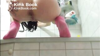 Brunette with glasses shitting and taste it