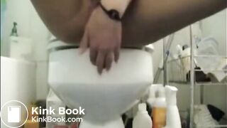 Girl anal masturbation and shitting