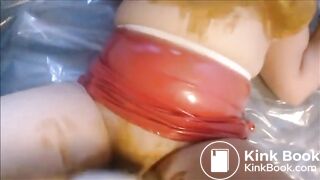 Grosse pute tartinée de merde