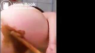 Big butt woman masturbating asshole and shitting