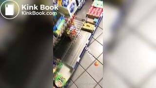 Ebony shits in store - ThisVidcom