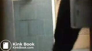 she doesn't like the toilet