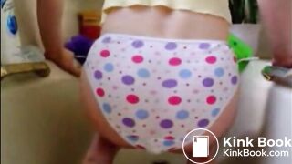 Girl shitting on panty and smearing on it