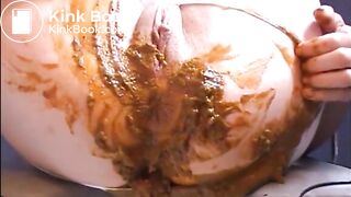 Milf shitting diarrhea in white pantyhose