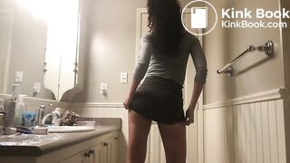 Perfect Green skirt bare feet