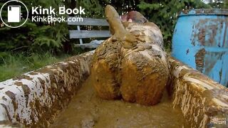 Lyndra Lynn bathing in Cowshit - ManureFetish Sale