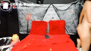 Camgirl brutal poo eating with much scat - ThisVidcom