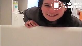 Hot butt brunette shitting in the bathtub