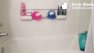 Chubby girl shits in bathtub