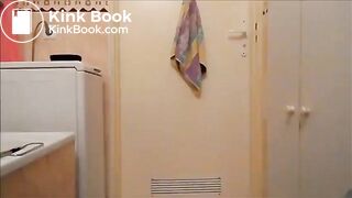 Sexy babe takes a shit