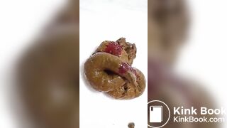 shitting_girls_023021