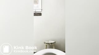 Hottie toilet shit 2