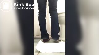 Amateur Quick Releases A Thick Turd