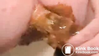 dildoed_ass_shitting-433