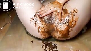 girl on girl horny scat clip