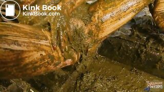 Wicked-Betty-in-the-manure-channel-trailer