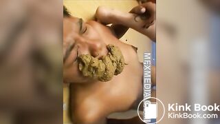 Lesbian ebony eating a smoth yellow shit