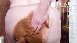 Fat-granny-shitting-in-pantyhose-and-smearing-it-all-over-her-body