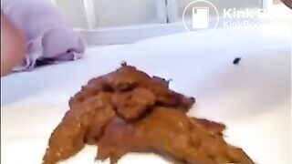 Bbw shitting and smearing it on her big breast and feet