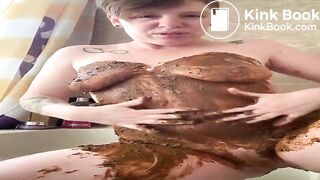 Hot-mature-slut-smears-her-tasty-shit-all-over-her-body