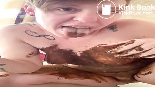 Hot-mature-slut-smears-her-tasty-shit-all-over-her-body