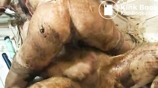 Hot-woman-masturbating-and-had-scat