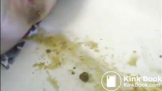 Woman is shitting a very liquid diarrhea in the bathtub