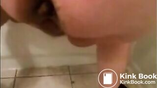 Big butt mature woman shitting closeup