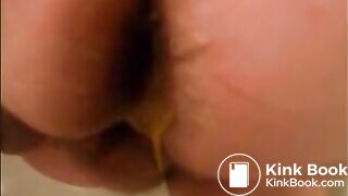 Big butt mature woman shitting closeup