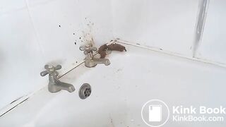 messy-bath-enema