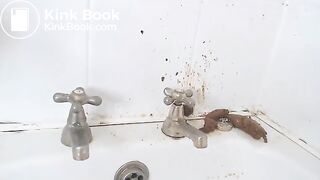 messy-bath-enema