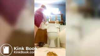 BBW Shits and Wipes Her Big Ass