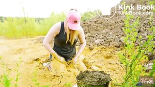 Orgasm in mud and manure
