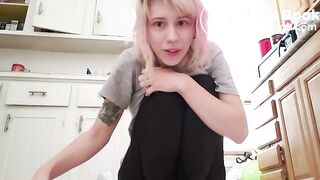 Desperate shit from cute blonde