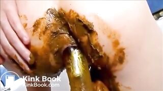 Girl shitting masturbating with toys and squirting