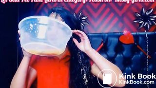 Hot cam teen drink her scat pee puke vomit shit poo