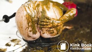 Catwoman Lyndra masturbates in cowshit