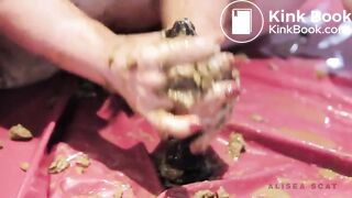 Chubby blonde slut smears with shit all of her body - ThisVi