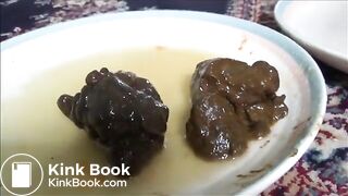 Naked hot babe poops hard