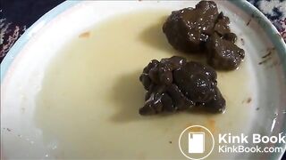 Naked hot babe poops hard