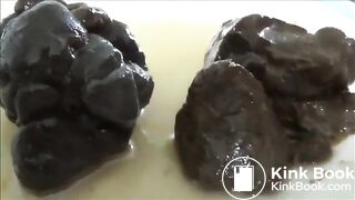 Naked hot babe poops hard