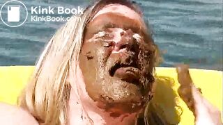 Notruf  Bootsführer dringend gesucht ne Frau in einem