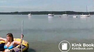 Notruf  Bootsführer dringend gesucht ne Frau in einem