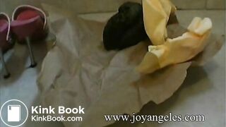 Pretty Blonde Pooping