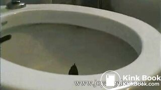 Pretty Blonde Pooping