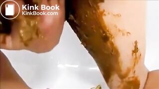 Girl shitting masturbating fisting and squirting orgasm